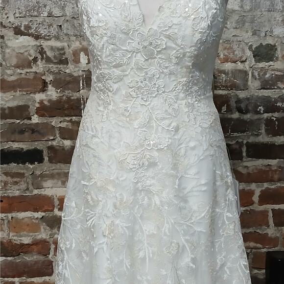 Lulus Bridal Wedding Gown Dress Size Small White Embroidered Beaded Sleeveless - Picture 5 of 14